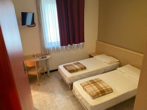 Hotel Mazzini - Housity