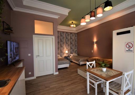 Connie's Apartments - Housity