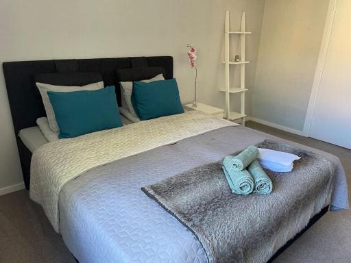 Elegant & bekvämt lägenhet med egen parkering - Housity