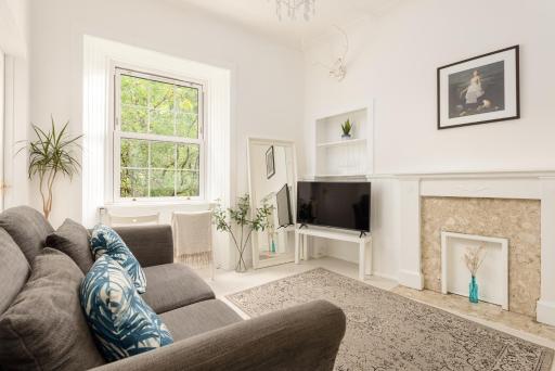The Tollcross Apartment - Modern & Bright 1BR - Housity