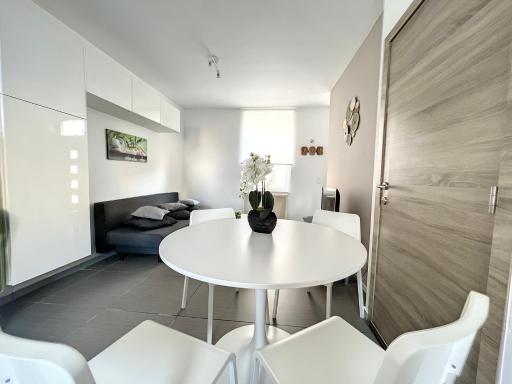 Albert 20 Brussels-charleroi-airport - Housity