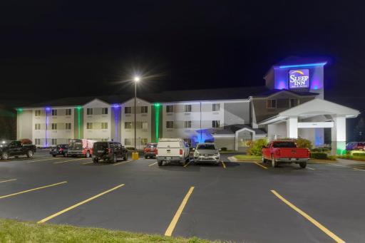 Sleep Inn & Suites Allendale - Housity