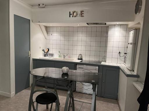 Chablis : petit studio en plein centre ville - Housity