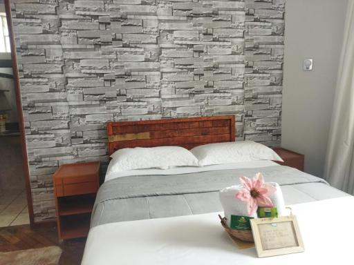 Pousada Santa Mônica - Housity