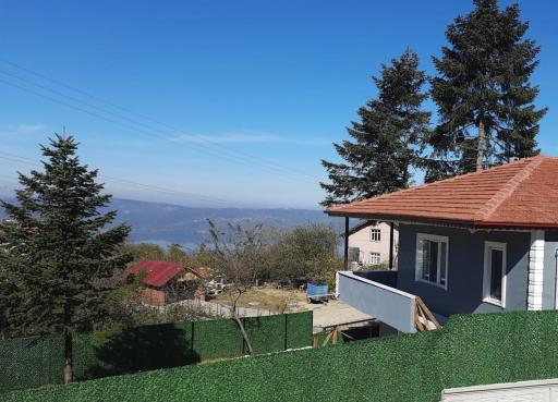 Mesmerizing House with Heated Pool in Sapanca - Housity