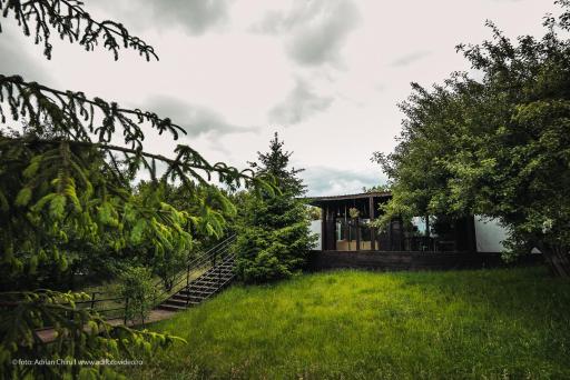Ethereal Chalet - Housity