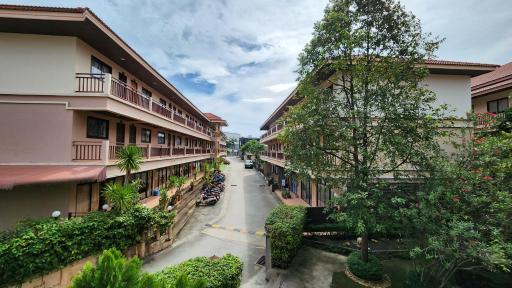 Panupong Hotel - Housity
