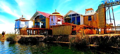 Uros Lake Titicaca Lodge - Housity