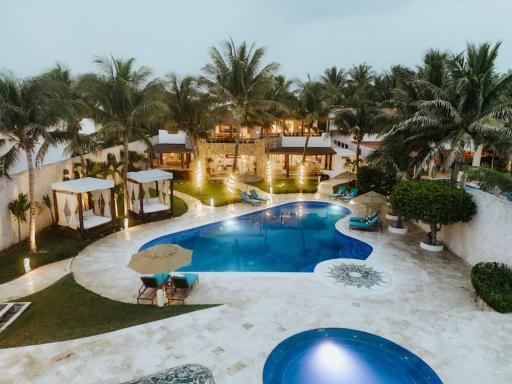 Villa Corona 6 BR Luxury Mansion - Housity