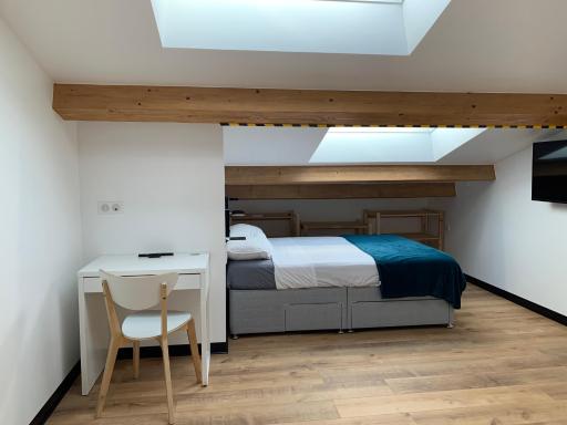 L Isle Jourdain Appartement entier récent et tout équipé Proximité du centre - Housity