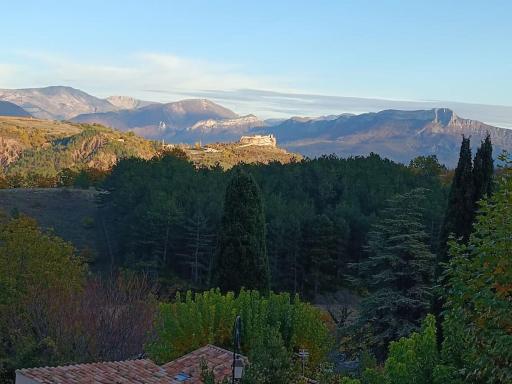 Joli studio aux portes des Gorges de la Méouge - Housity