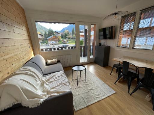 Bel appartement rénové, central et skis aux pieds - Housity