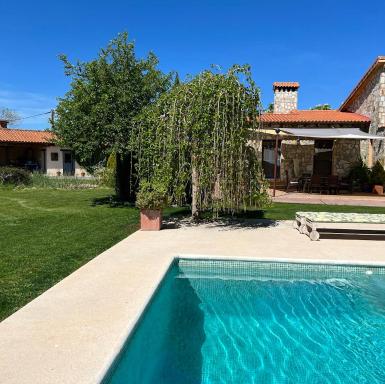 Country Retreat with Private Pool in Uceda - Housity