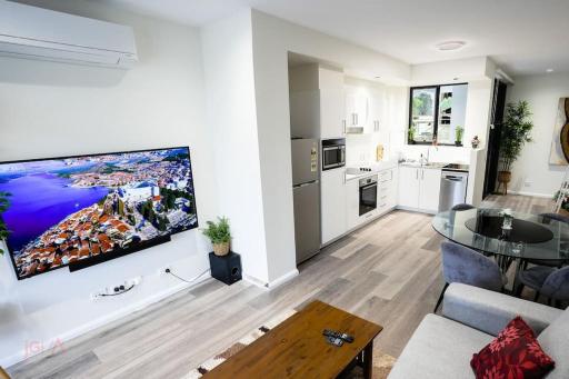 Lovely 3 BR Condo - 2 Parks - 6min to CBD - Housity