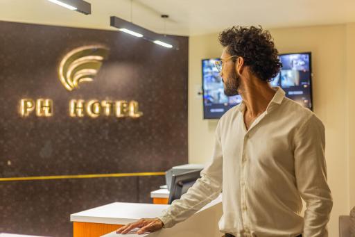 PH Hotel - Housity