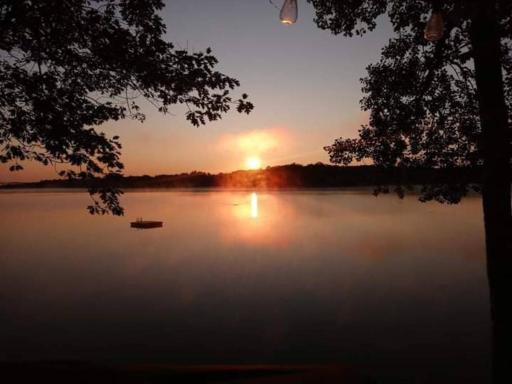 Sunrise Views Cabin with King Bed, Bar & Game Room - Housity