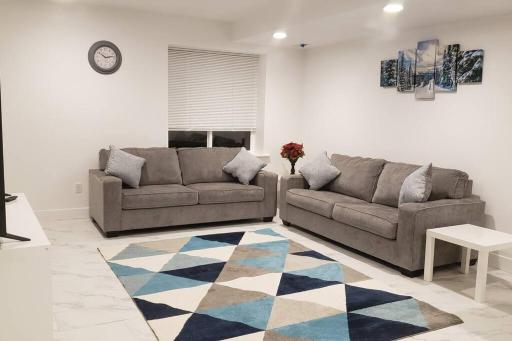 Brand New walkout basement with mountain views and starry sky - Housity