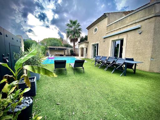 La Villa des Capriers - Housity