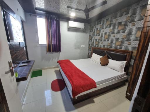 Hotel Shanti Grand Inn - Housity