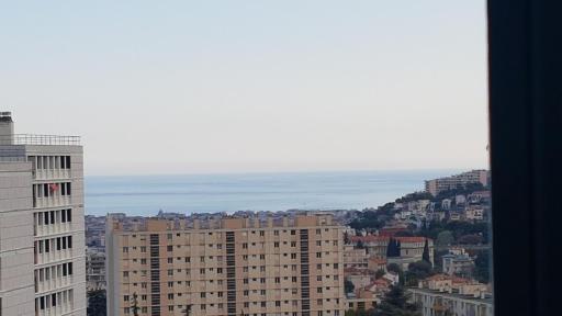 NEW CHEAP PRIVATE ROOM, KITCHEN , OVERWIEUW sea,TRAM on spot, 12 minutes from nice train station with tram , beach in 17 min tram , CHAMBRE PRIVÉE pas cher, cuisine équipée , tram sur place, APERÇU mer, 12 min de la gare de Nice avec le tram, 17 min plage - Housity