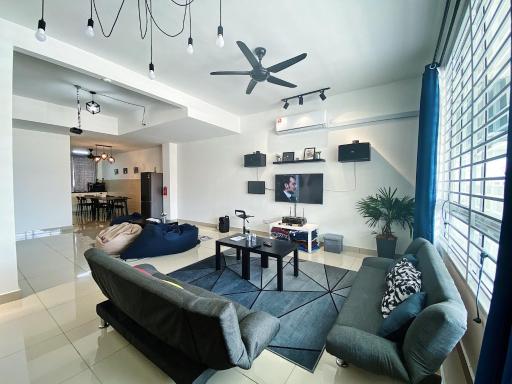 Desaru Vacation Home KTV-BBQ-Netlfix-Games Near WaterPark - Housity
