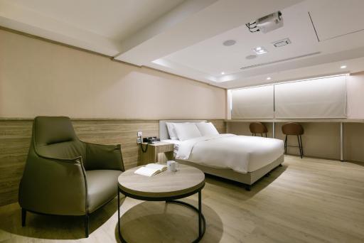 Spring Rhapsody Hotel - Housity