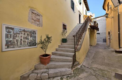 Apartment Stari Grad - Housity