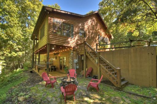 Twin Creeks - Cuddleup - Housity