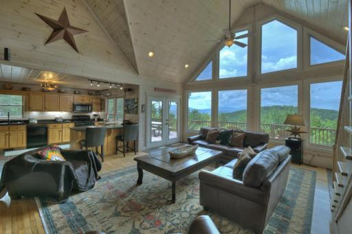 Champagne Chalet - Cuddleup - Housity