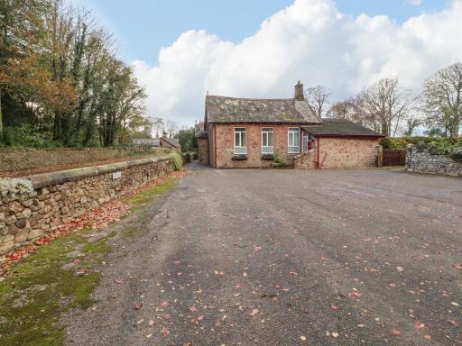 Old School Muncaster House - Housity