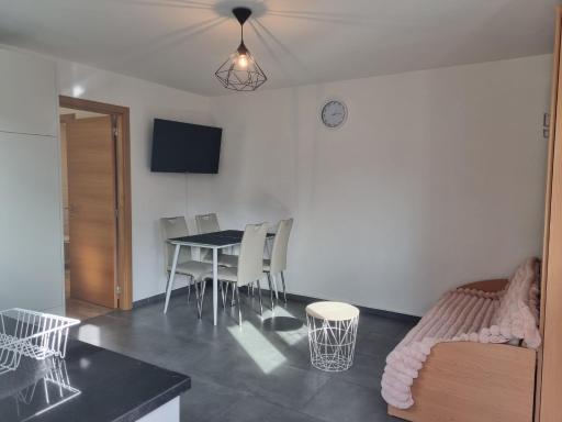 Studio Blackbird - Housity