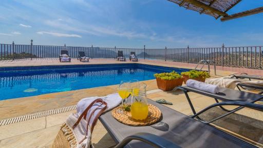 La Villa del Lago Iznájar by Ruralidays - Housity