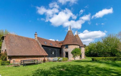 Court Lodge Oast - Housity