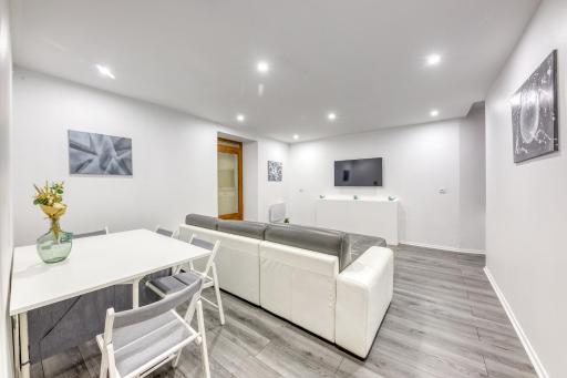 J Mo Home - Tonnerre - O' Verre - Housity