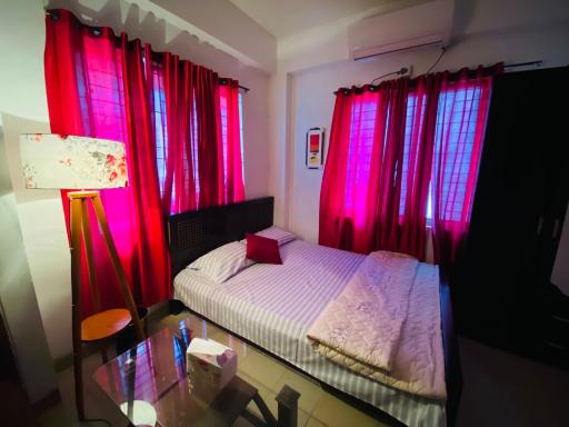 Cozy Budget Friendly Ac Room (Non Attached) - Housity