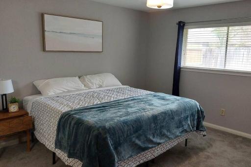 Cheerful 3 Bedroom Home with Garage Parking - Housity