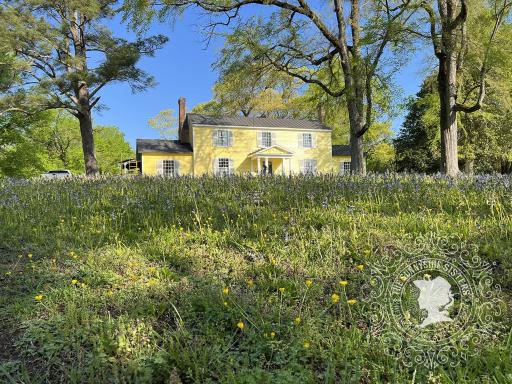 The Sunnyside Sisters Bed and Breakfast - Housity