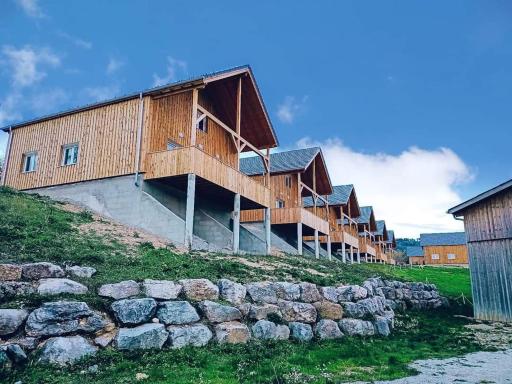 Gites Jura Sud - Housity
