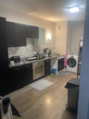 Chambre et salle de bain privée dans maison proche Paris et Disney - Housity