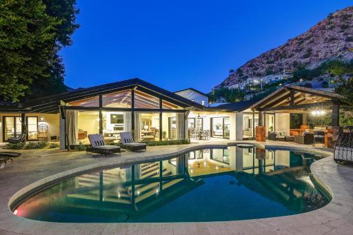 6BR - Mountainside Manor - Housity