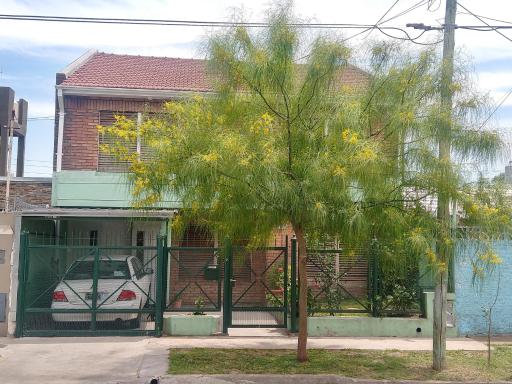 Departamento en Luis Guillon - Housity