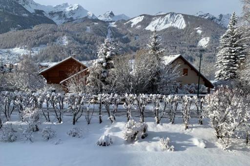 House with garden and nice mountain view - Housity