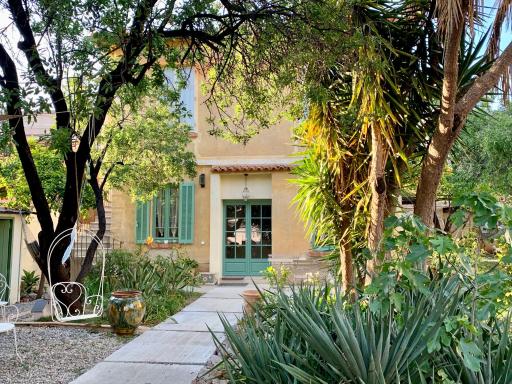 La villa des Amandiers - Housity