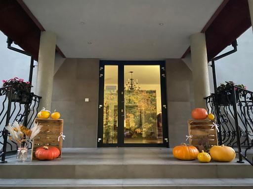 Restauracja Zacisze Leśne Noclegi - Housity