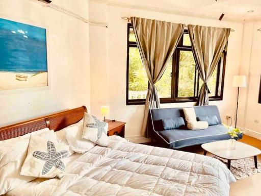 Beach House by the Cliff Private home - Housity