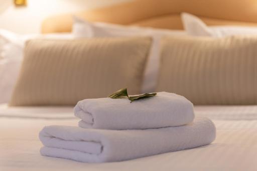 In Marble - Deluxe Living - Housity