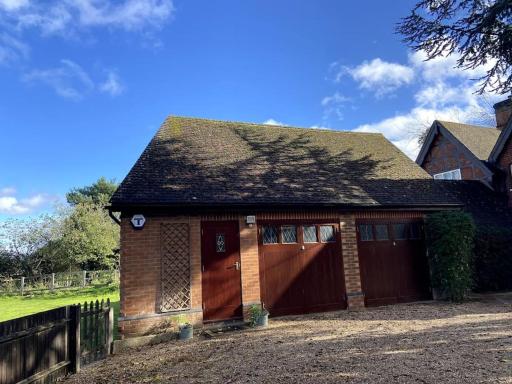 The Little Gable - Housity
