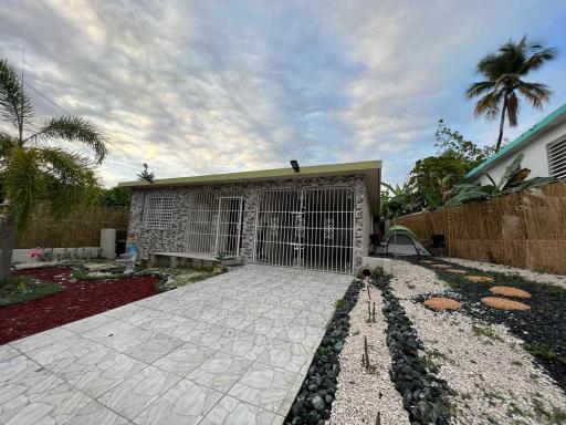 Casa espaciosa con Jacuzzi, área sur PR - Housity