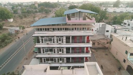 Gangeshwar Guest House - Housity