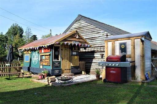 Warm & Cosy Railway Wagon in a beautiful area - Housity